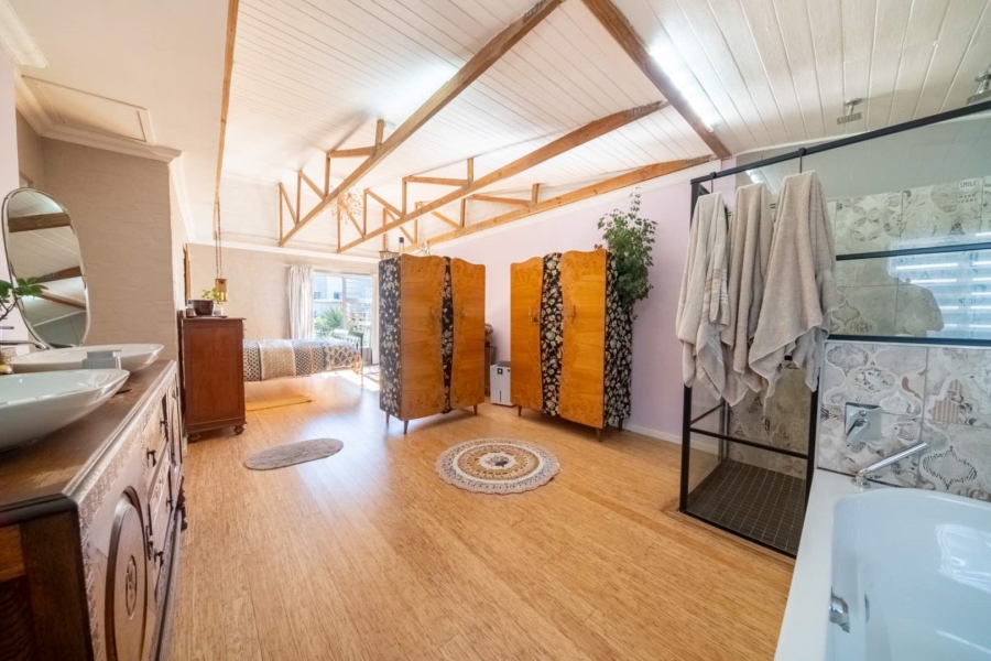 4 Bedroom Property for Sale in Paradyskloof Western Cape